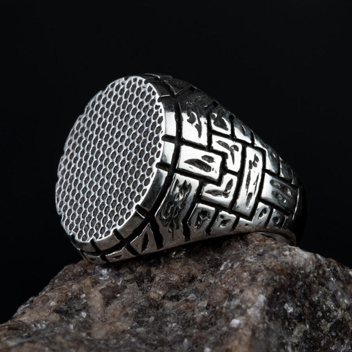 Men's Vintage Pattern Ring