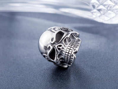 Skull ring