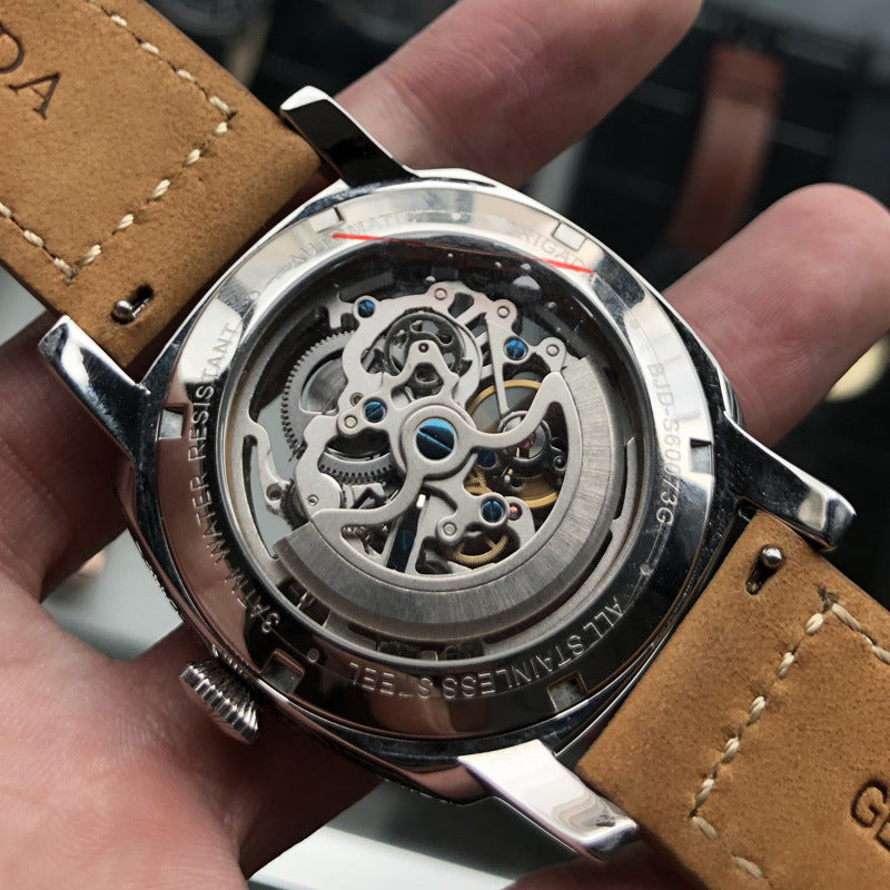 Mechanical hollowed-out watch